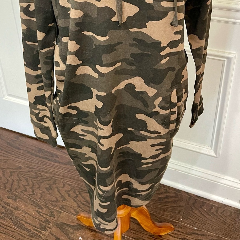 Soho NY&Co Street Camouflage Hooded Sweatshirt Dress, Women's Size XSmall - Picture 2 of 6